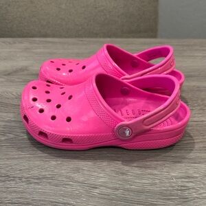 CROCS Kids Vibrant Pink Slippers